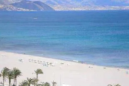 Homestay R-3- комната в квартире для 1 человек в центре Alicante